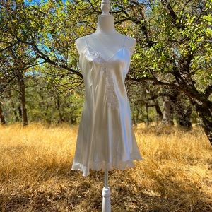 Vintage | Embellished 80’s Ivory Satin Chemise